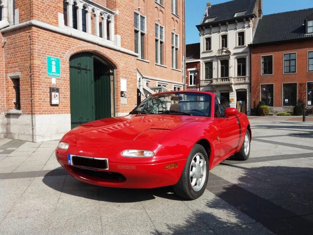 Mazda MX5 NA "Oldtimer", Autos, Mazda, Particulier, MX-5, Vitres électriques, Jantes en alliage léger, Toit ouvrant, Sièges sport