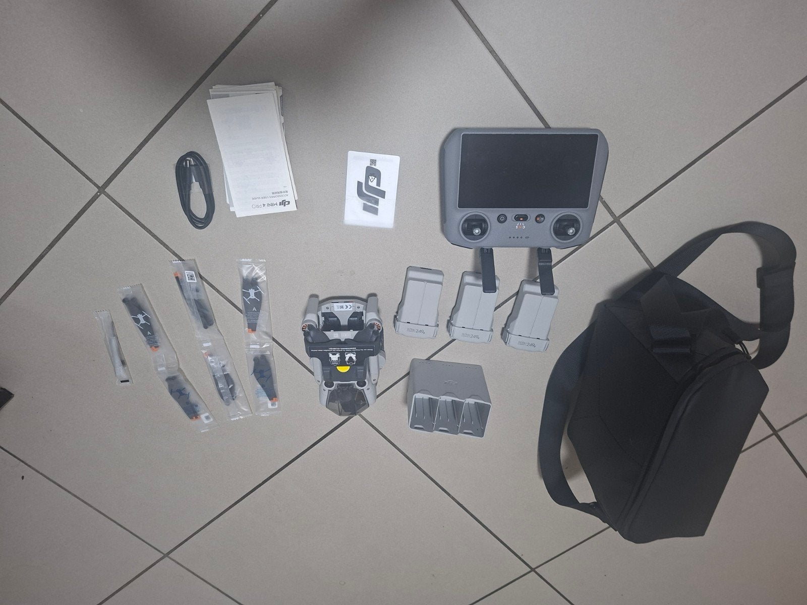 dji 4 pro, Audio, Tv en Foto, Ophalen, Cameradrone, Extra accu('s), 5 tot 10 kilometer