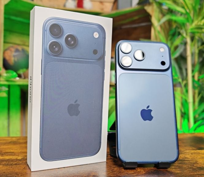 Apple IPhone 17 Pro Max, IPhone 17, Étui de chargement, Comme neuf, Apple