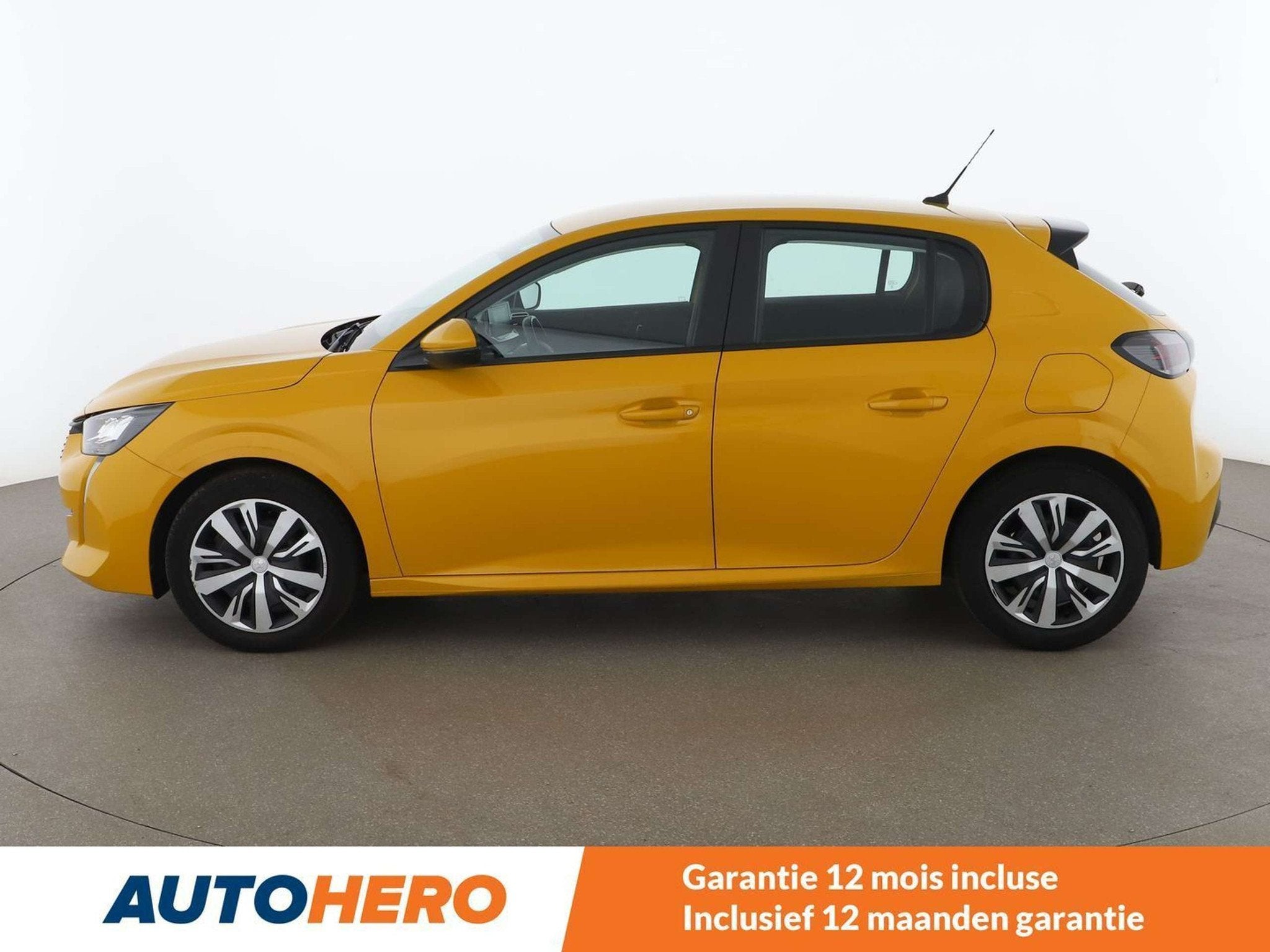 Peugeot 208 1.2 PureTech Active (bj 2020), Auto's, Voorwielaandrijving, Stof, Gebruikt, Euro 6
