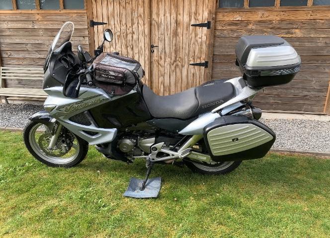 Honda Varadero XL 1000, 2 cilinders, Motorrijbewijs A, Gebruikt, Particulier