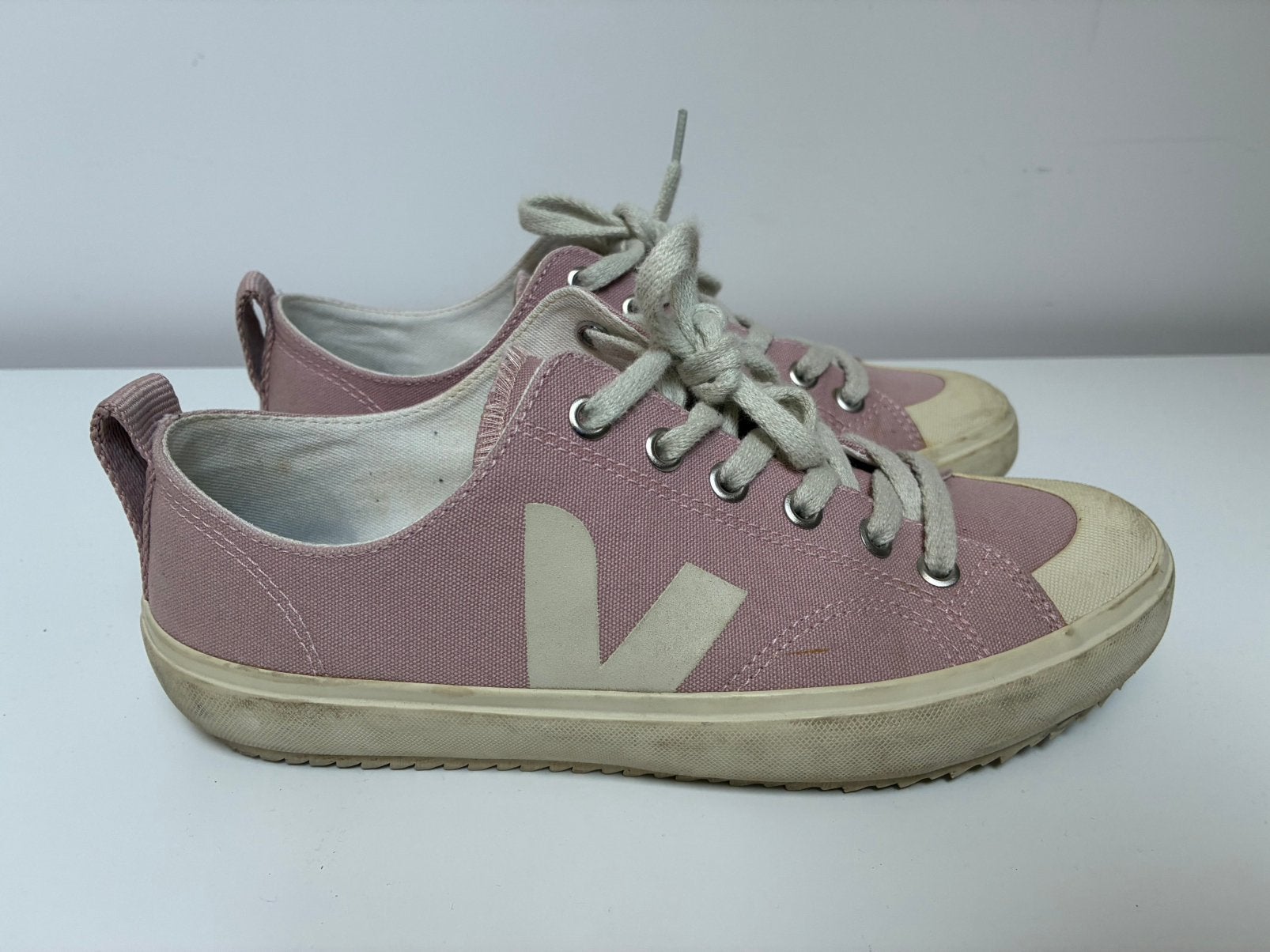 Veja sneakers, Ophalen of Verzenden, Sneakers, Roze, Gedragen