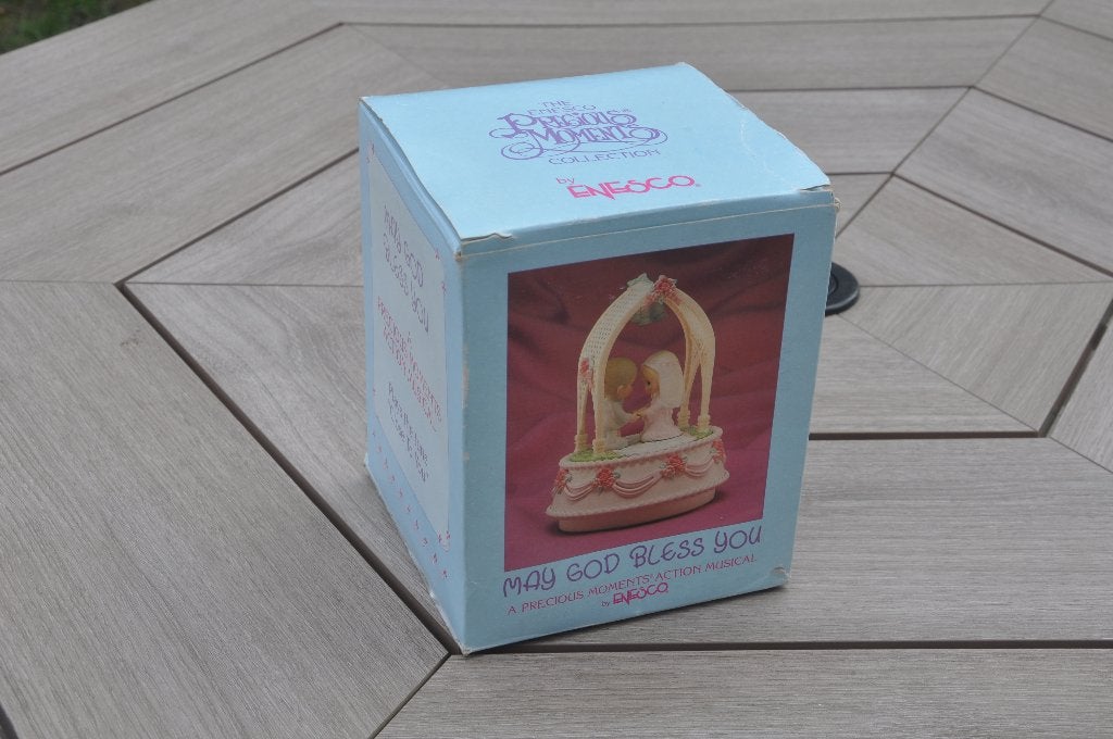 speeldoosje met bruidspaartje van Enesco, Ophalen of Verzenden, Nieuw