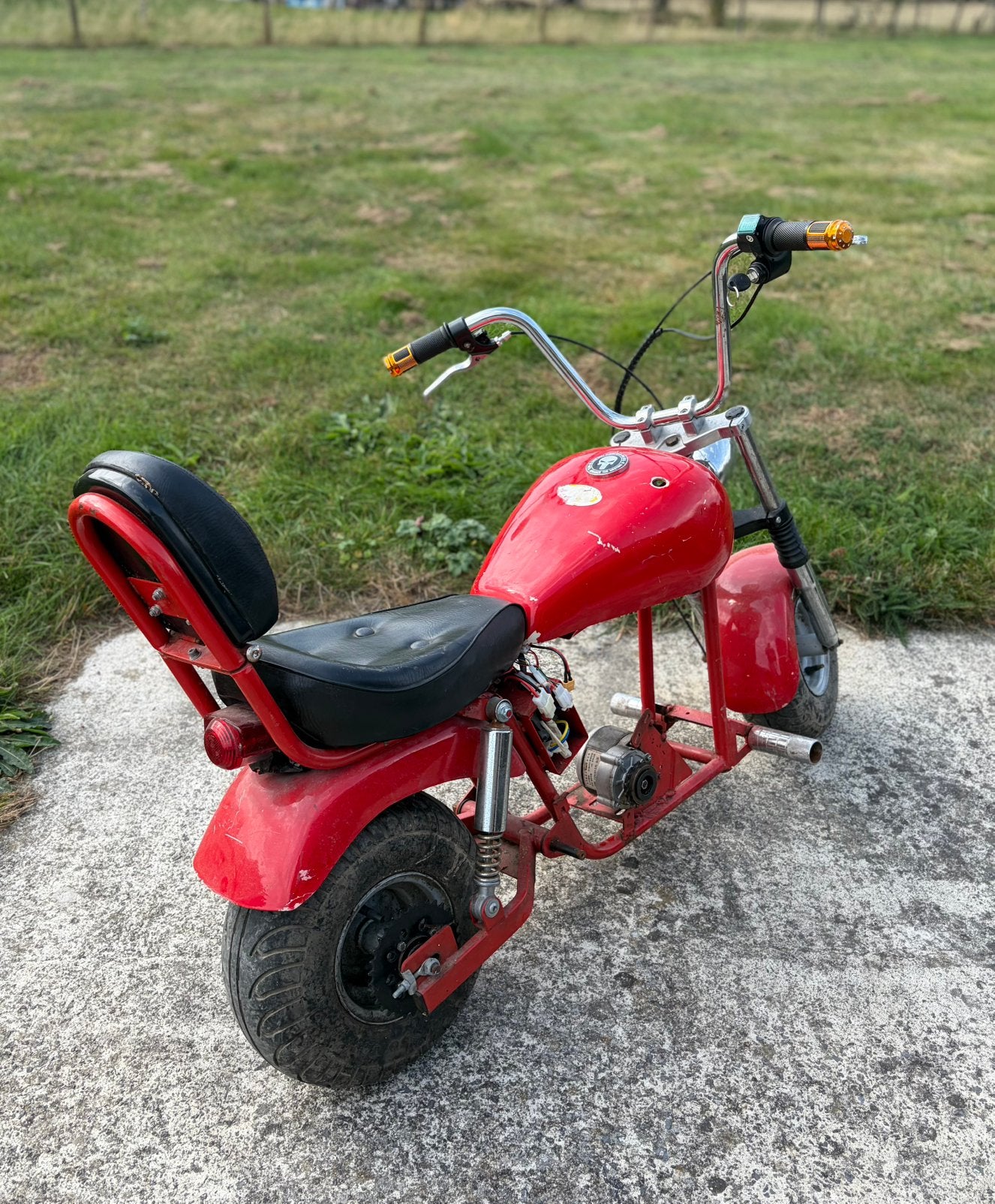 Petite Moto, Fietsen en Brommers, Ophalen, Zo goed als nieuw