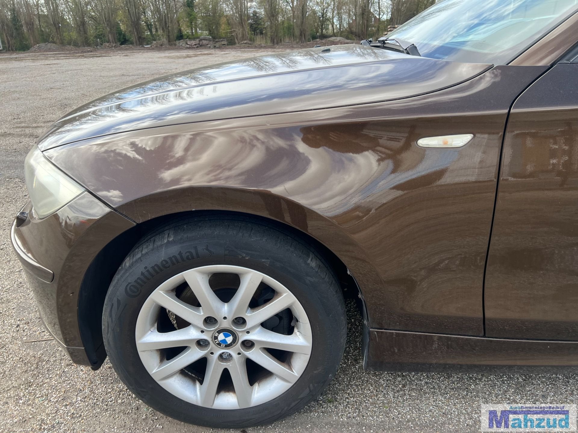 BMW 1 serie E87 Bruin B09/8 links voorscherm 2004-2011, Petuelring 130
80788  Munich, DE, Gebruikt, Info@bmw.de, BMW