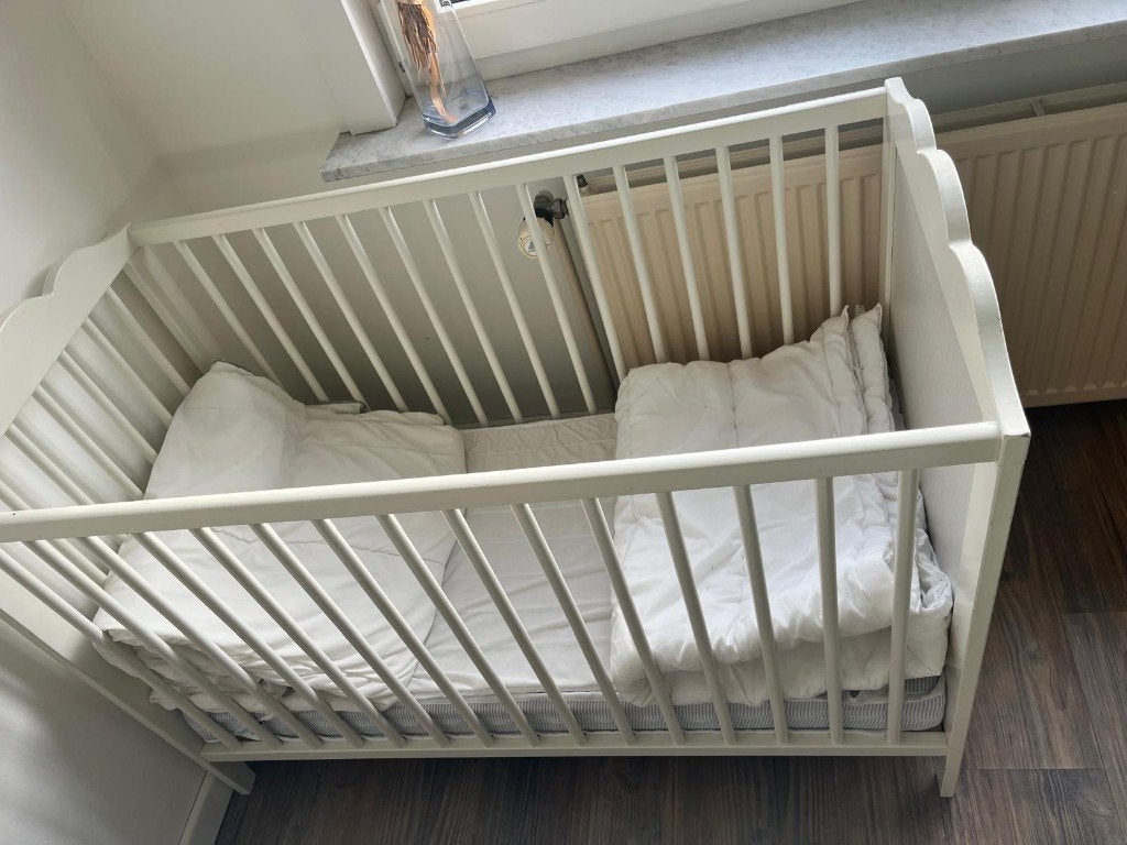 Kinderbedje Ikea, Huis en Inrichting, Ophalen, Wit, 190 cm of minder, Hout