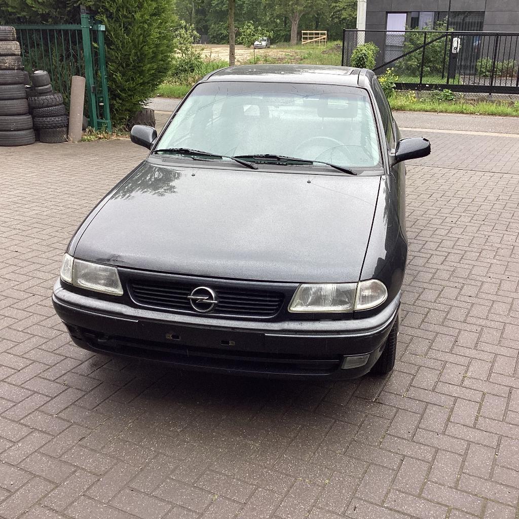Opel Astra td , weinig km, Auto's, 4 deurs, Zwart, Open dak, Particulier