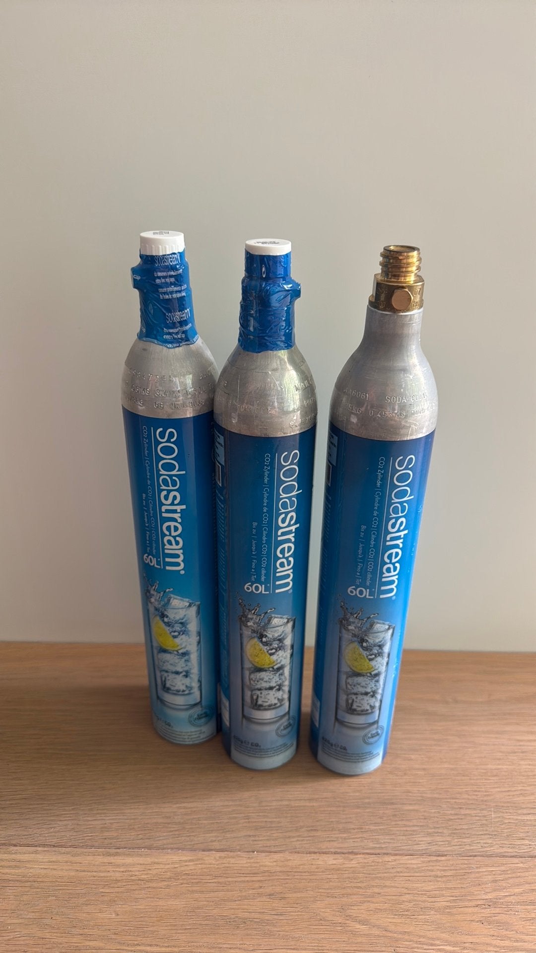 Bouteilles de gaz Sodastream (2 neuves + 1 3/4 pleine), Enlèvement ou Envoi, Neuf