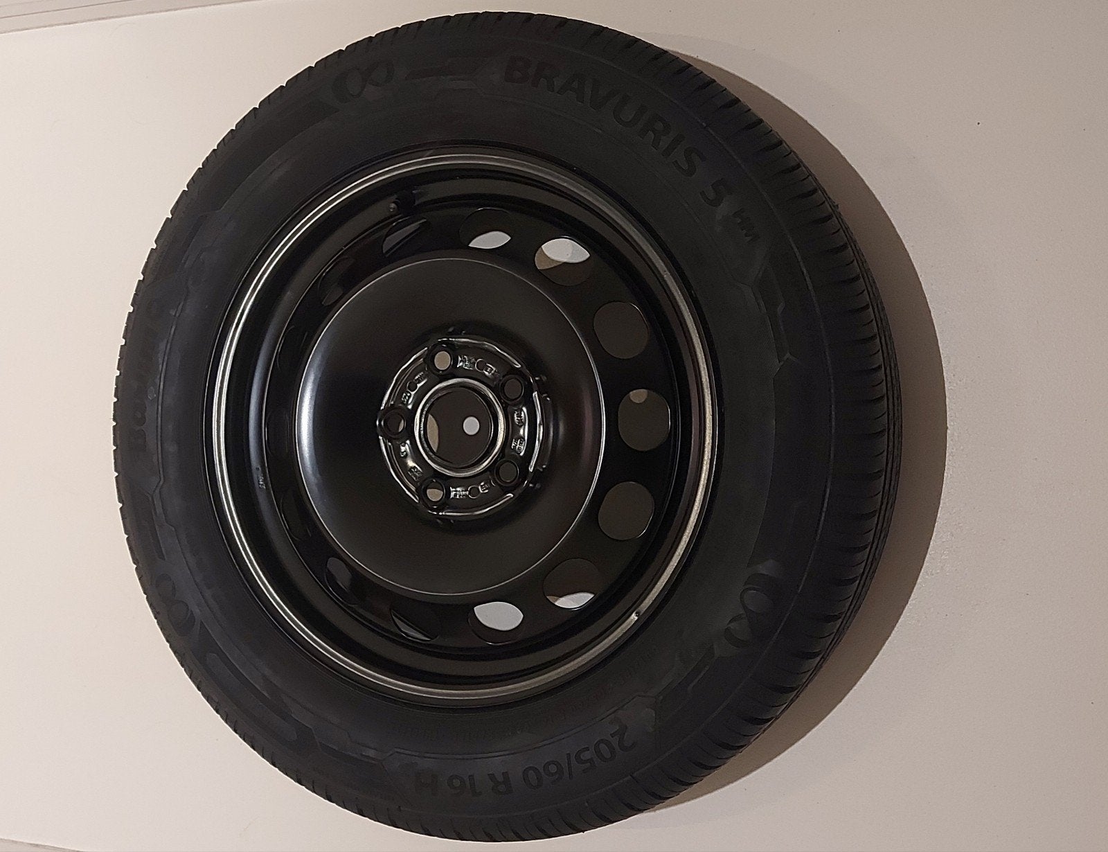 Volwaardig reservewiel afkomstig van Vw T-roc, Auto diversen, Aanhangwagen-onderdelen, Ophalen