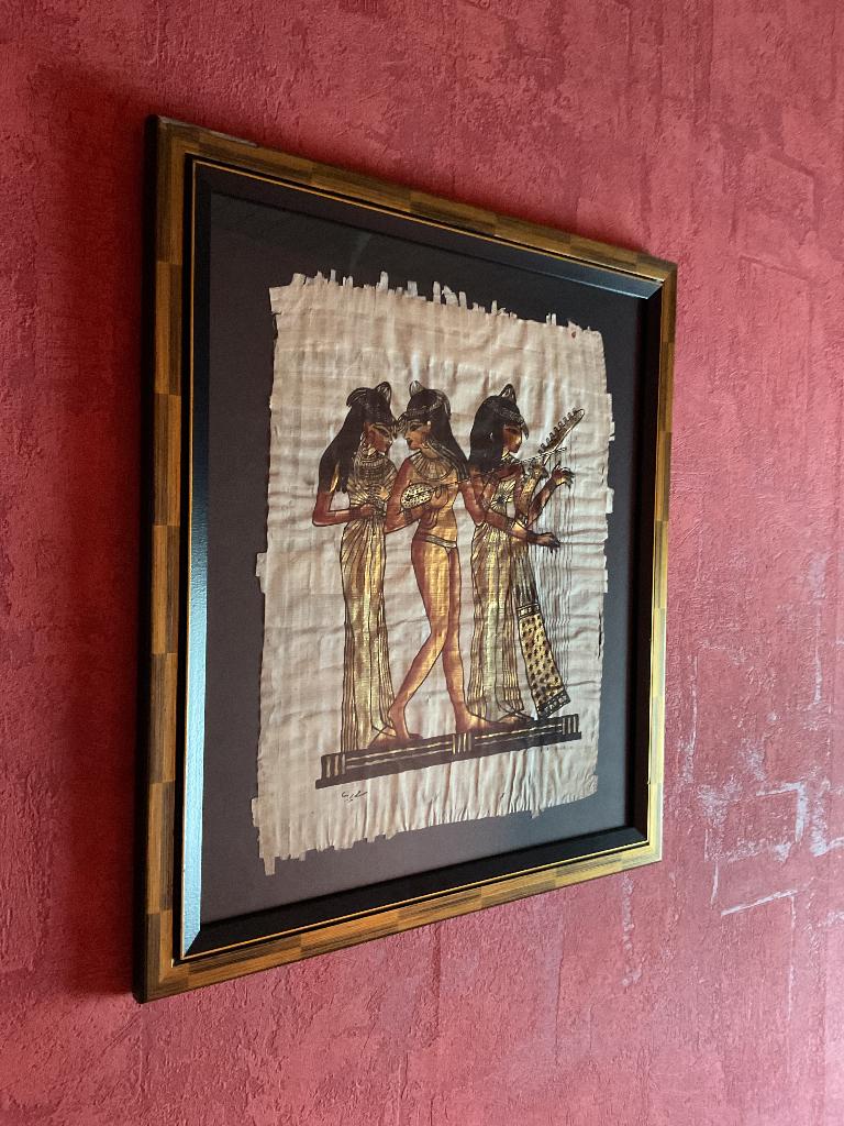 2 mooie kaders met Egyptische druk op papyrus, Ophalen, 53 cm, Zo goed als nieuw, Natuurlijk materiaal