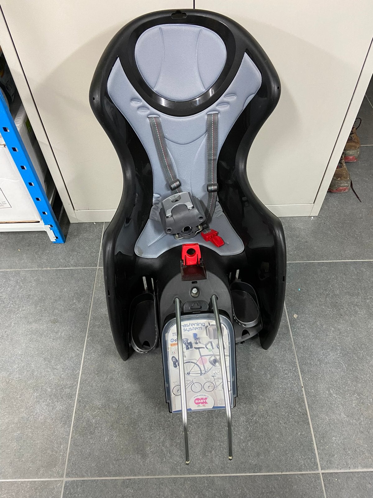 Fietsstoel voor kindjes, Ophalen, Zo goed als nieuw
