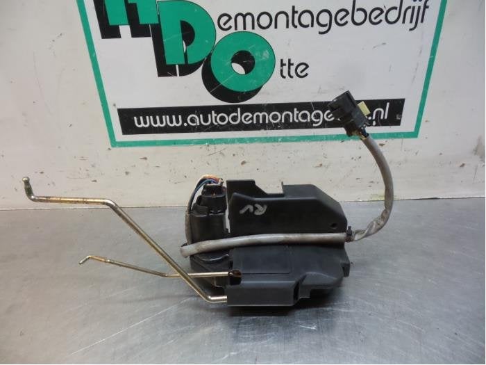 Serrure portière mécanique 2portes droite d'un Hyundai Get, -, 3 mois de garantie, Utilisé, Hyundai