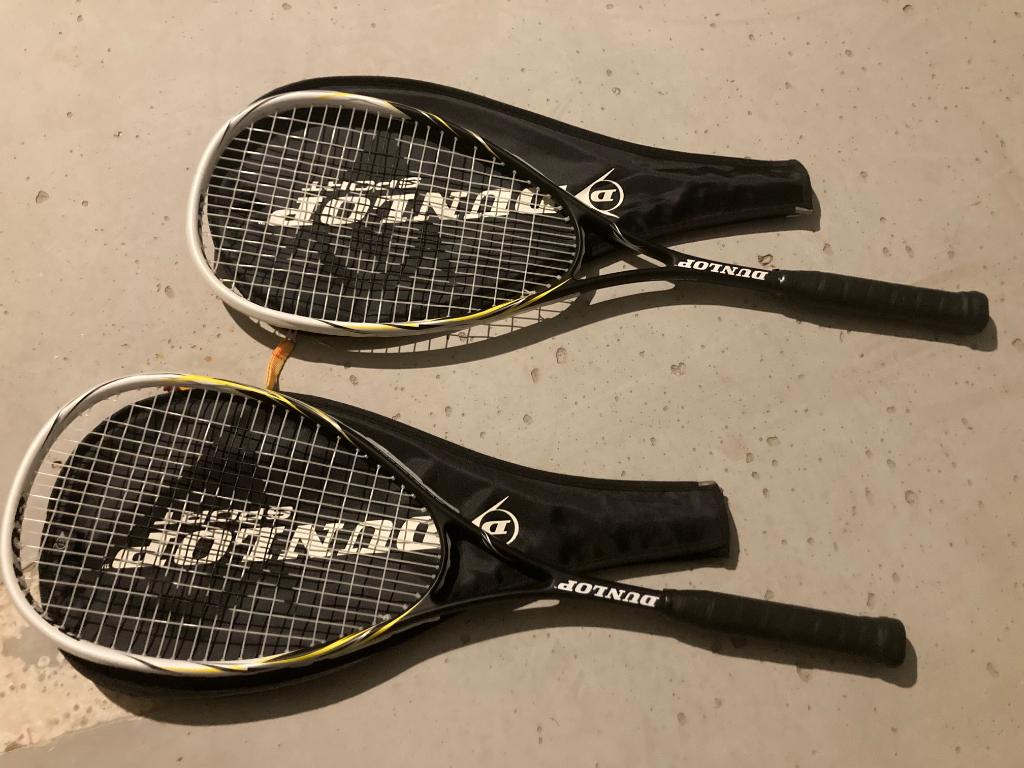 Squash racket (2 stuks), Sport en Fitness, Ophalen, Gebruikt, Racket, Met hoes