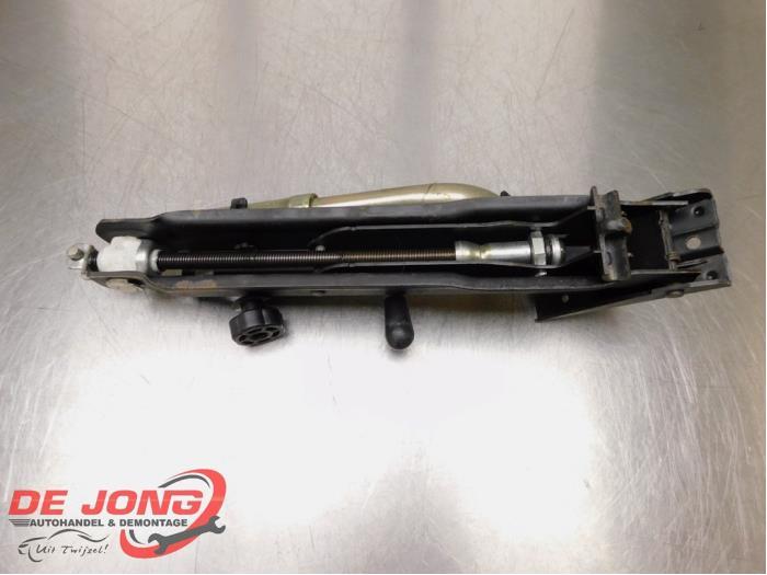 Cric d'un Mercedes ML-Klasse, 3 mois de garantie, Utilisé, -, -