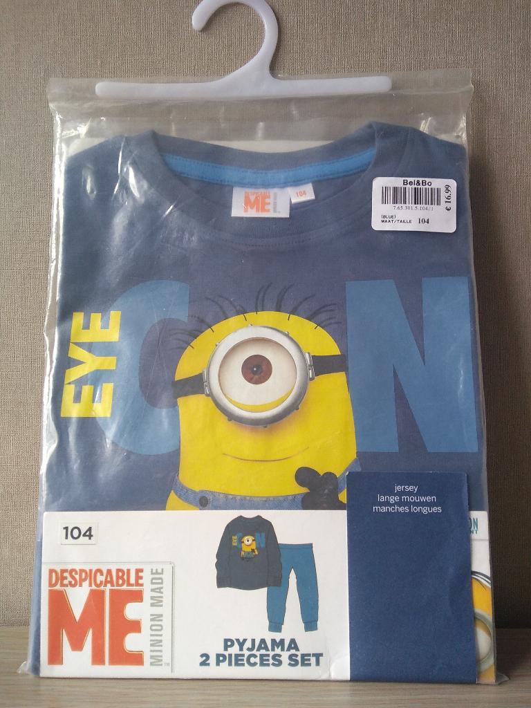 ★ M104 - Nieuwe pyjama 'Minions', Nacht- of Onderkleding, Minions, Nieuw, Ophalen of Verzenden