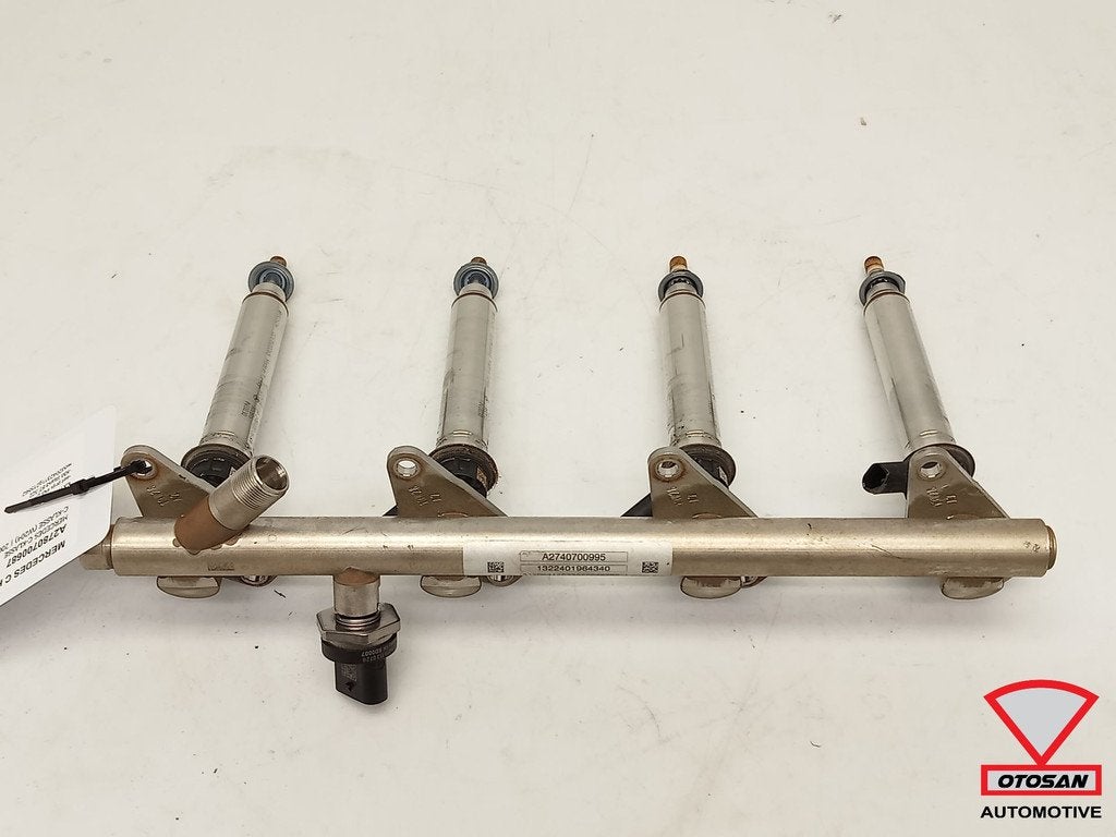 Injecteur Mercedes Classe C W204 C180 A2780700687, Mercedes-Benz AG, Mercedes-Benz, Utilisé, Mercedesstrasse 120
70372  Stuttgart, DE