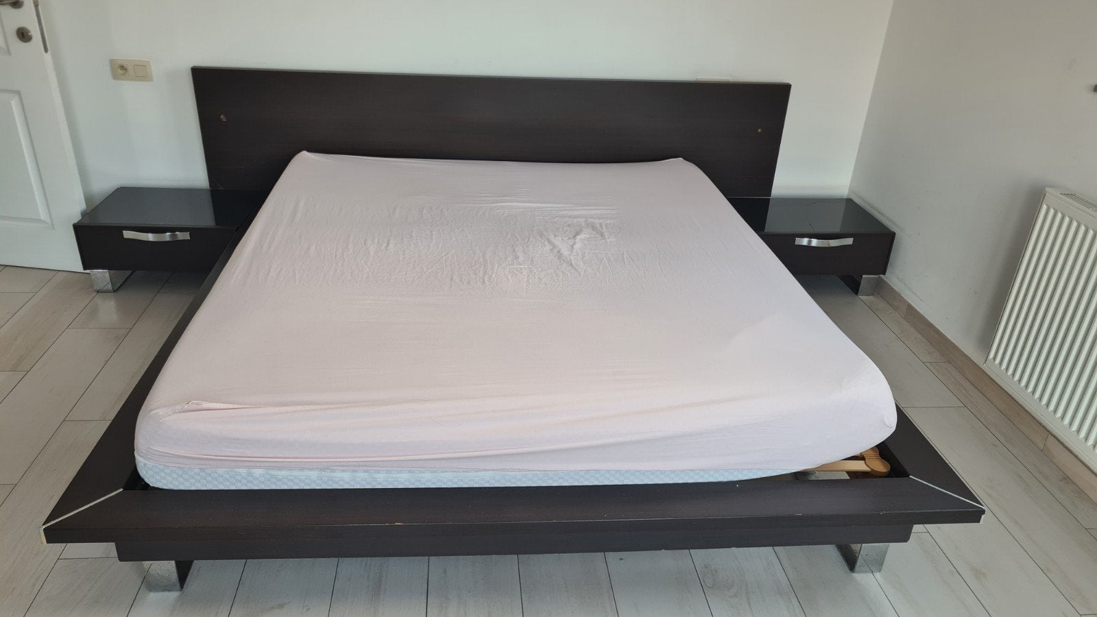 Masterbed / kingsize bed – gratis af te halen, Enlèvement