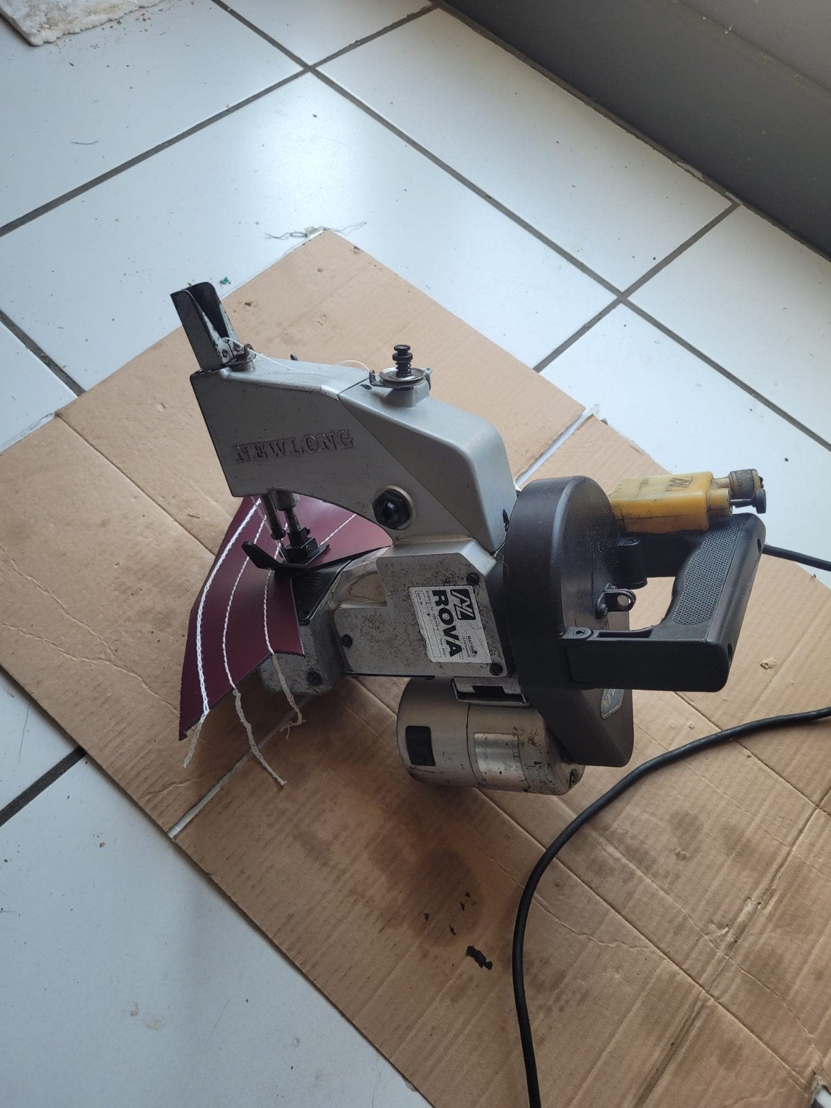 Machine à coudre les sacs couseuse agricole ou autre, Enlèvement ou Envoi