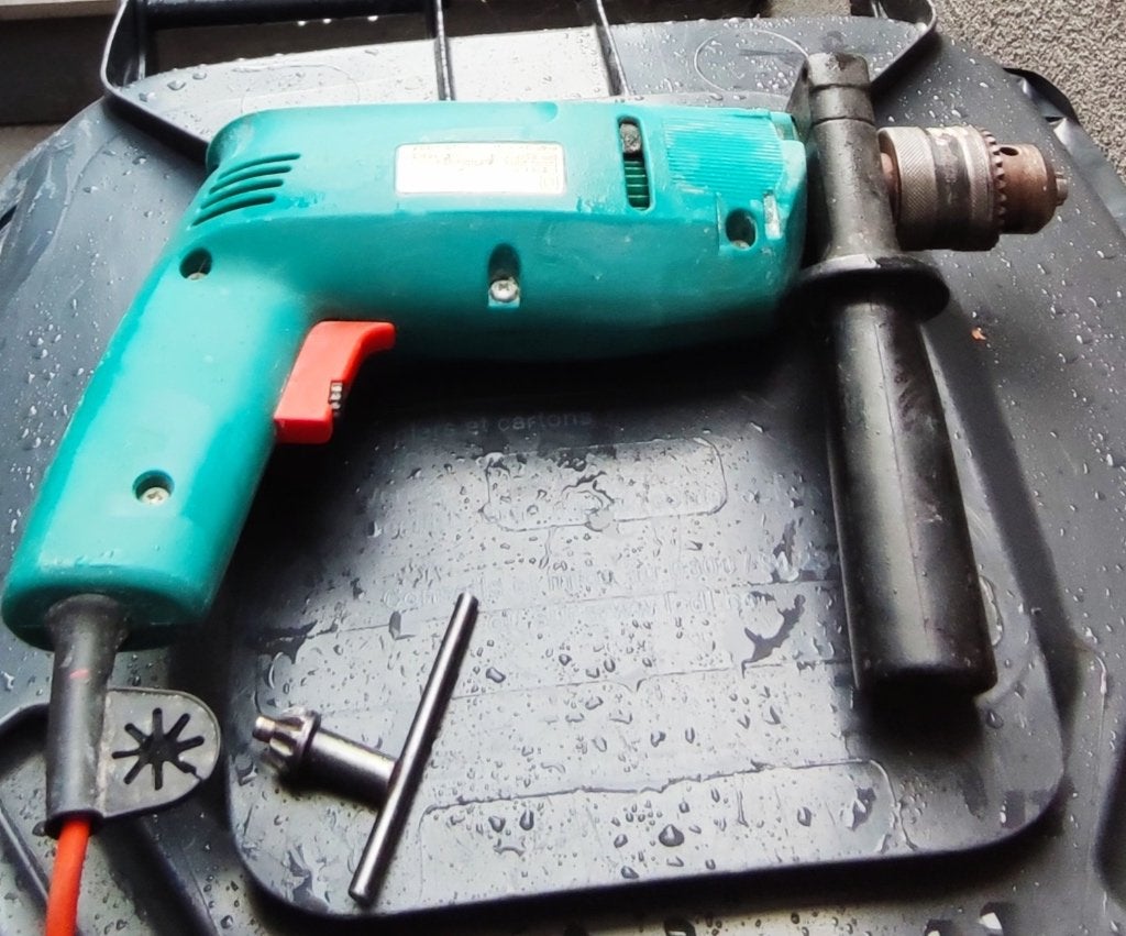 Perceuse à percussion Black & Decker, Bricolage & Construction, Enlèvement, Utilisé, Moins de 600 watts, Autres types