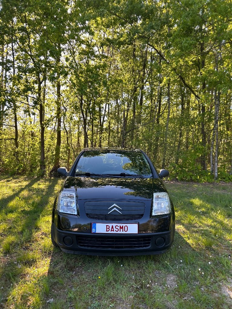 Citroën C2, Voorwielaandrijving, 4 zetels, 4 cilinders, Zwart
