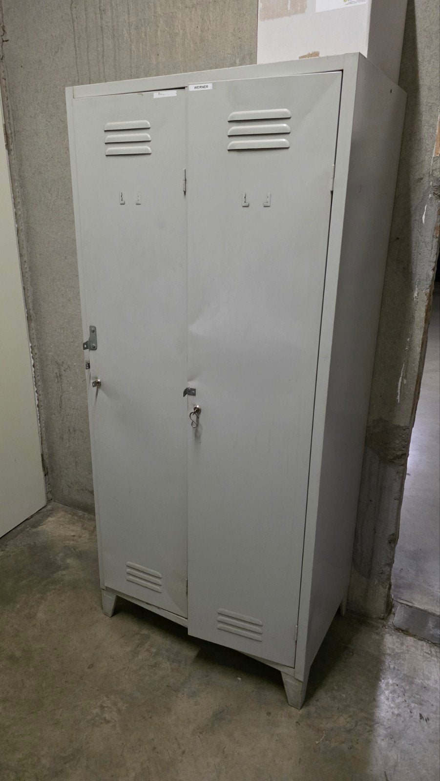 Metalen locker, Ophalen, Gebruikt