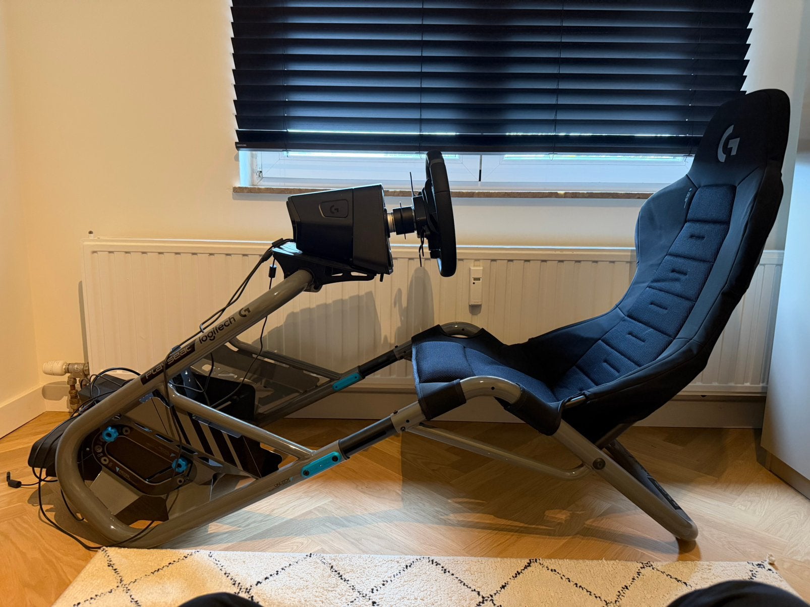 Logitech G Pro stuurwiel en Playseat Trophy Logitech G Ed., Games en Spelcomputers, Ophalen, PlayStation 4, Nieuw, Stuur of Pedalen