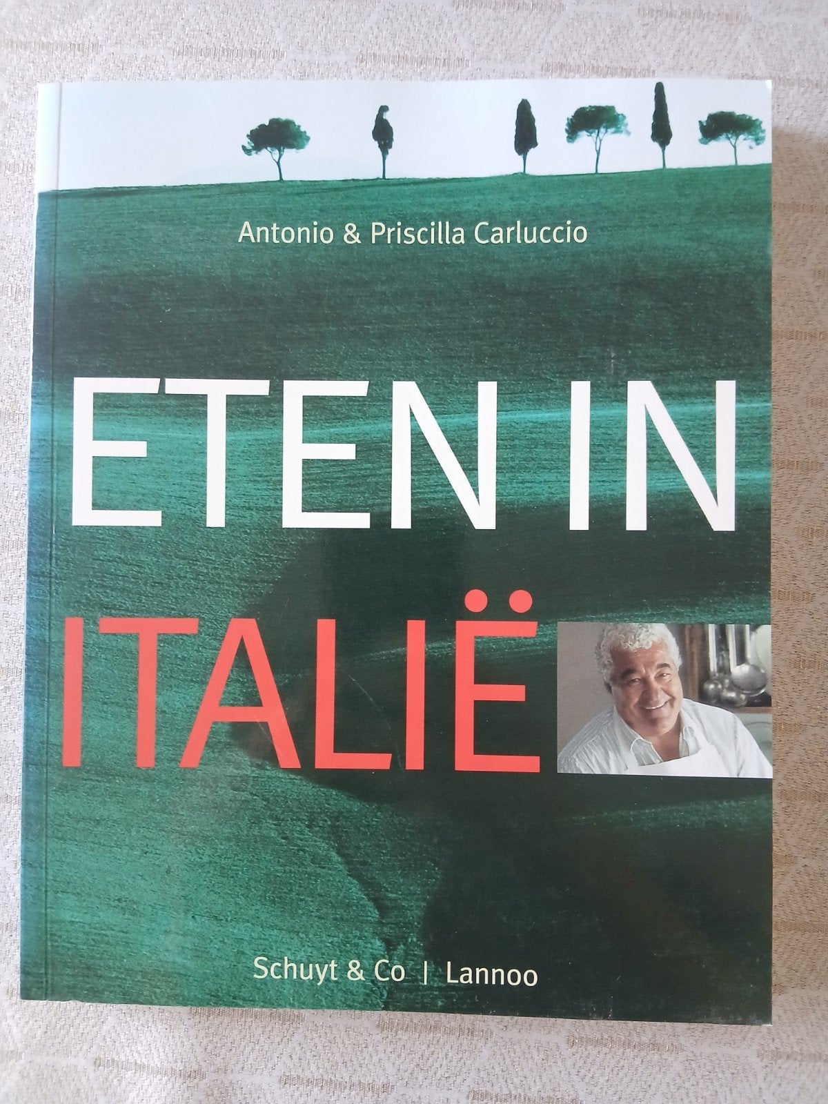 Eten in Italië - Carluccio, Livres, Livres de cuisine, Carluccio, Enlèvement ou Envoi, Comme neuf, Italie