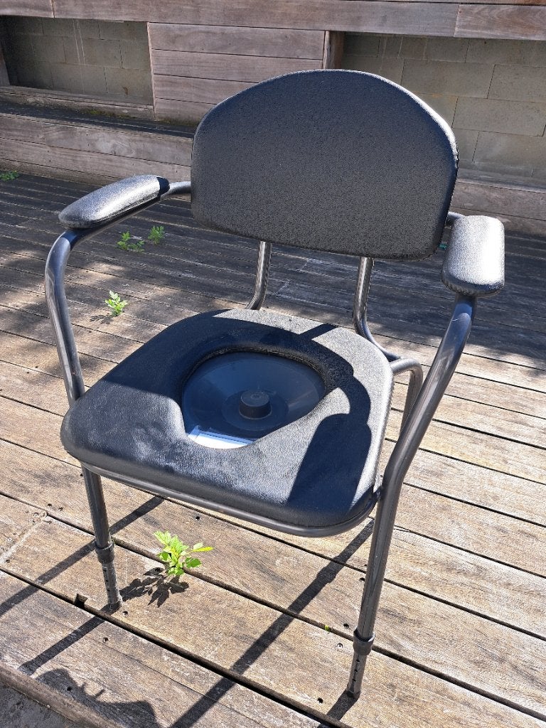 Chaise percée, Divers, Enlèvement, Utilisé