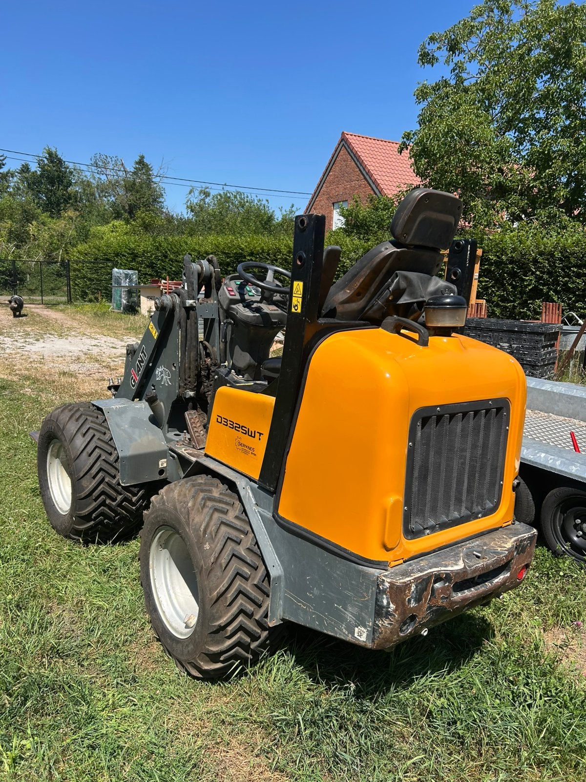Giant D332SWT, Ophalen, Wiellader of Shovel