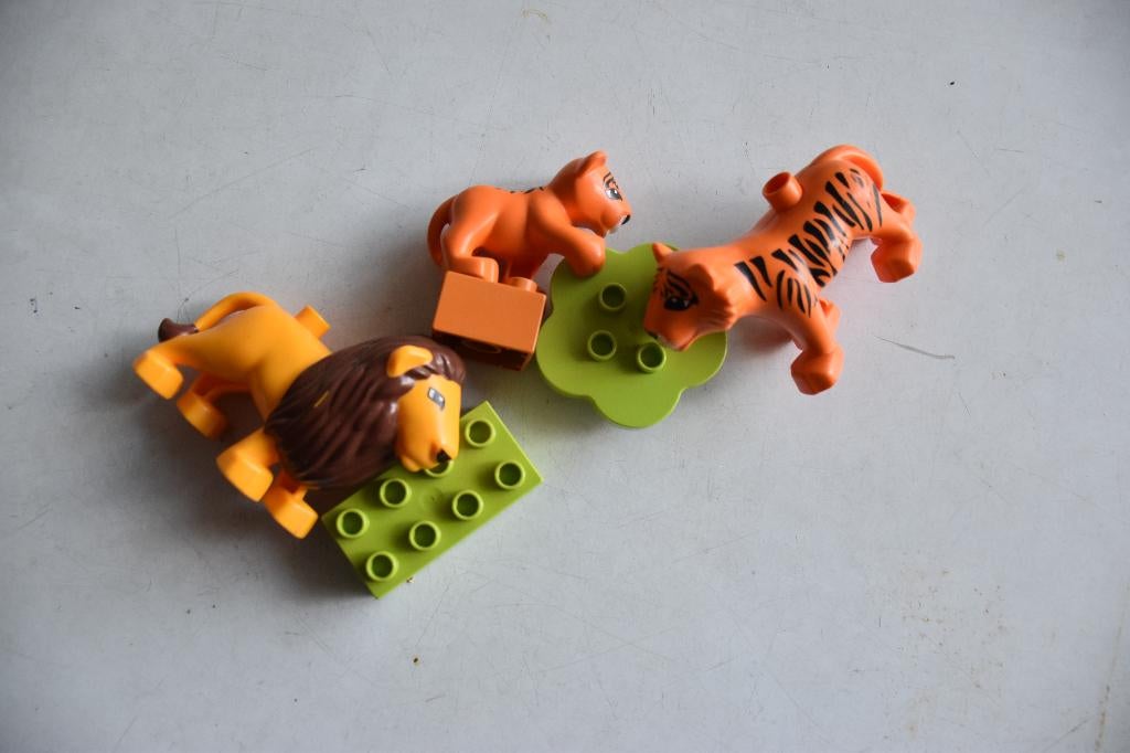 Duplo tijger, leeuw en welp, Kinderen en Baby's, Speelgoed | Duplo en Lego, Ophalen, Overige thema's, Zo goed als nieuw, Compleet