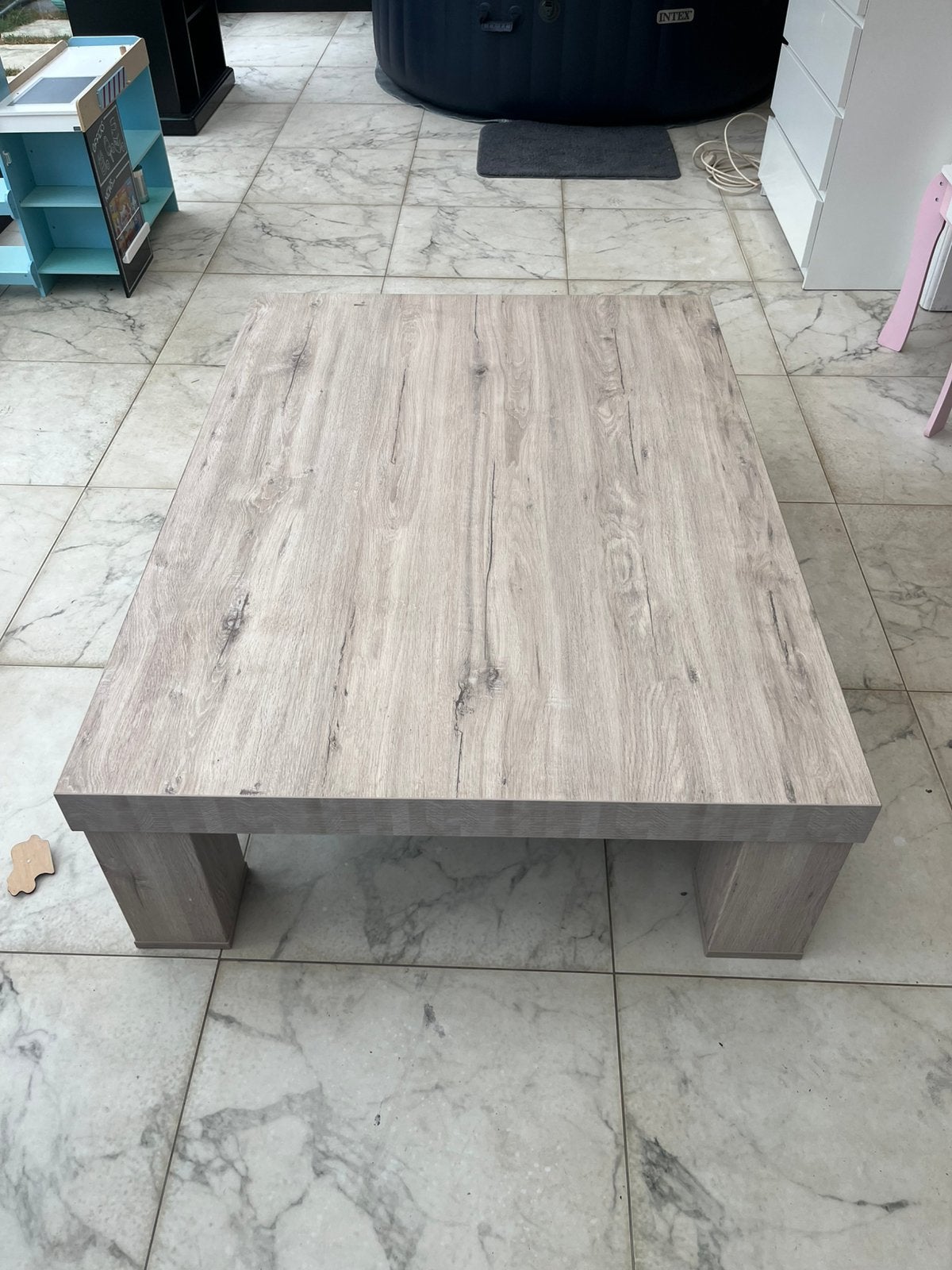 Lichtgrijse Salontafel, Huis en Inrichting, Ophalen, 100 tot 150 cm, 50 tot 100 cm, Zo goed als nieuw
