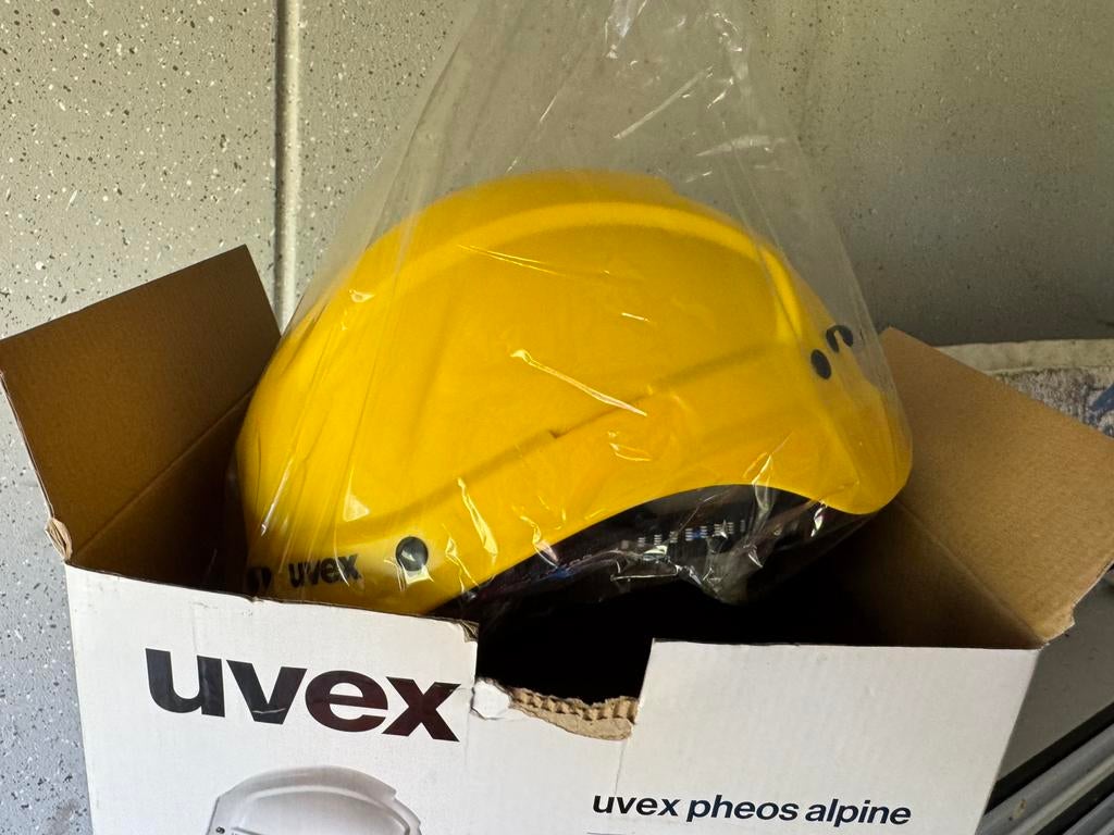 Uvex helm, Fietsen en Brommers, Ophalen, Zo goed als nieuw