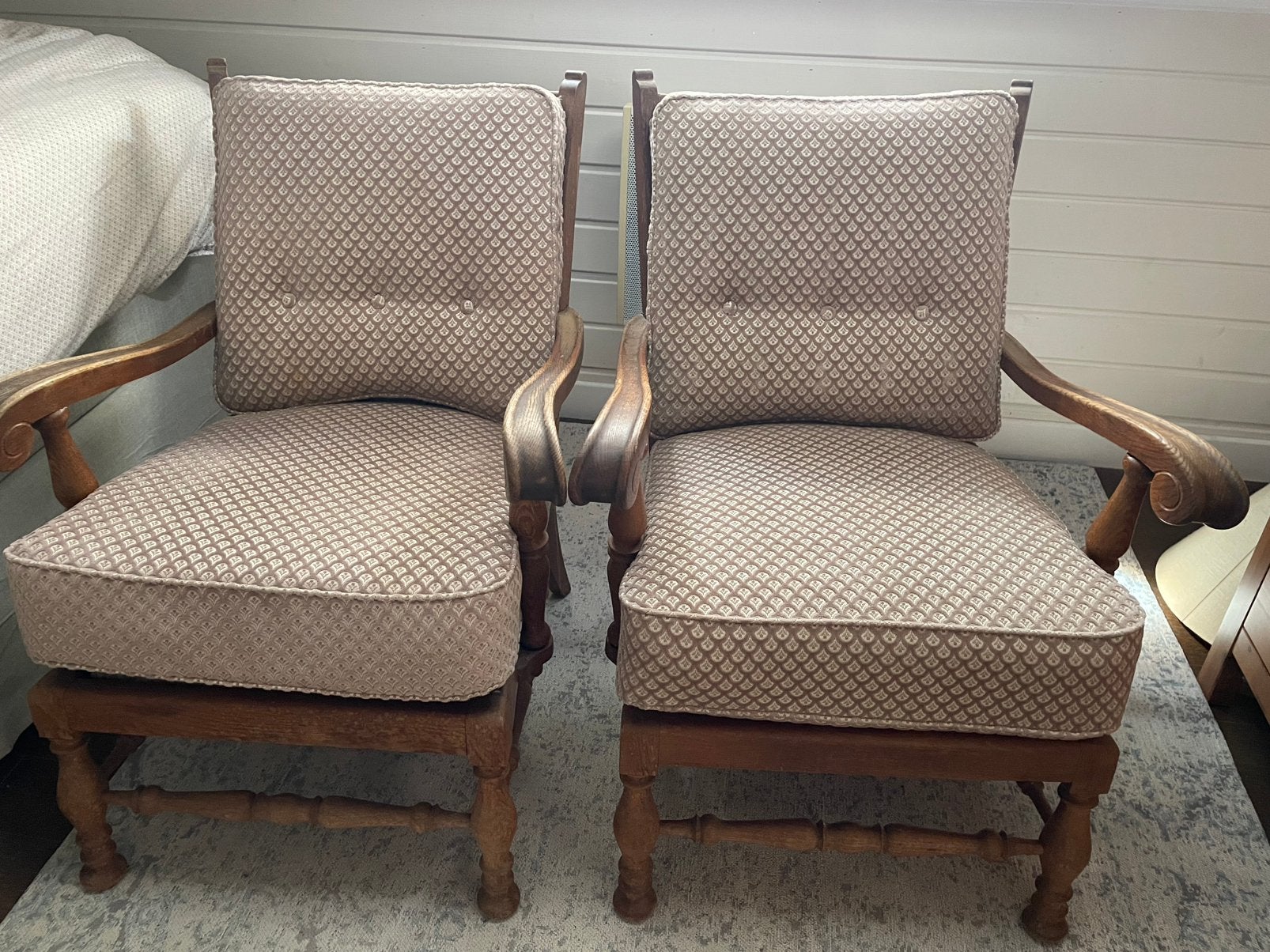 Fauteuil vintage artisanale tissus et chêne massif., Enlèvement