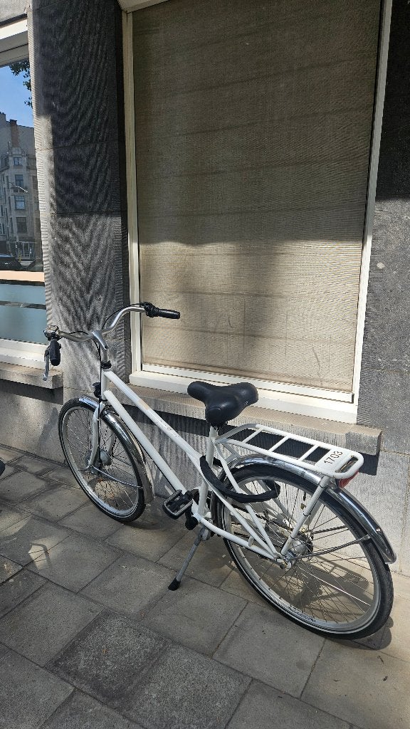 Witte stadsfiets in uitstekende staat + Incl. nieuw slot!, Fietsen en Brommers, Terugtraprem, 56 cm of meer, Zo goed als nieuw