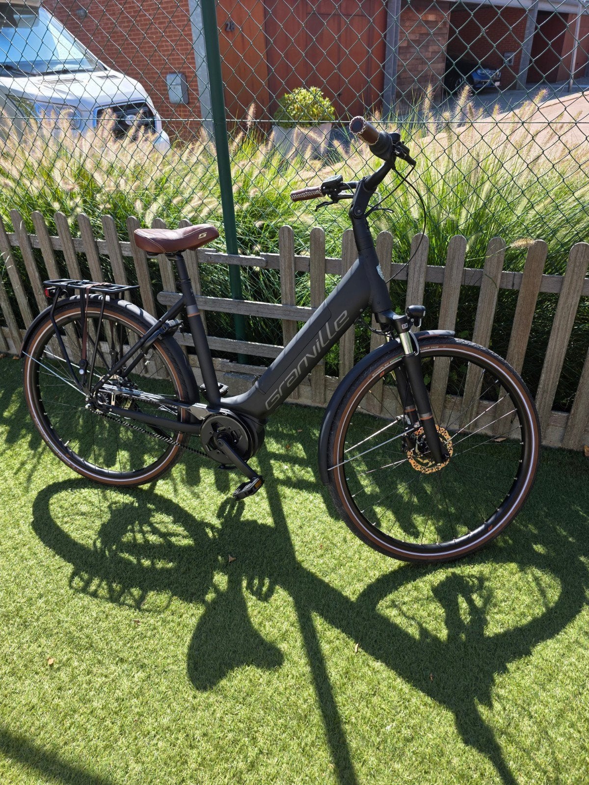 Vélo électrique Bosch pour femmes, entraînement par courroie, 51 à 55 cm, Enlèvement ou Envoi, Neuf, 50 km par batterie ou plus
