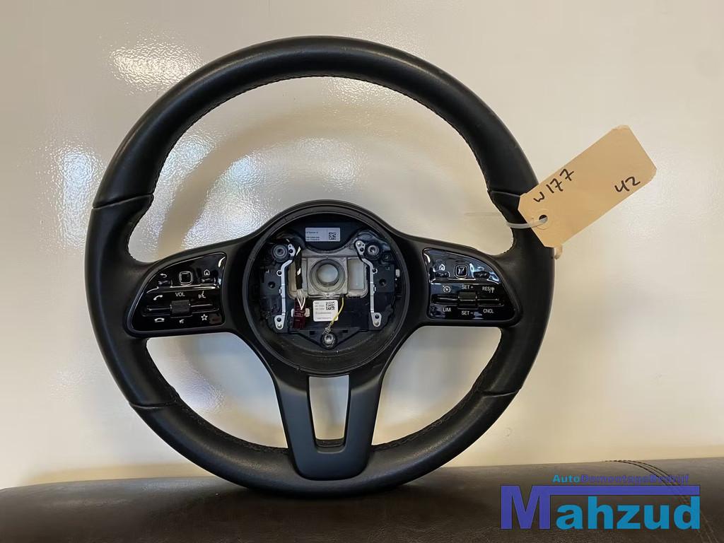 MERCEDES A KLASSE W177 Zwart leer stuurwiel stuur 2018+, Autos : Pièces & Accessoires, Commande, Mercedes-Benz, Utilisé
