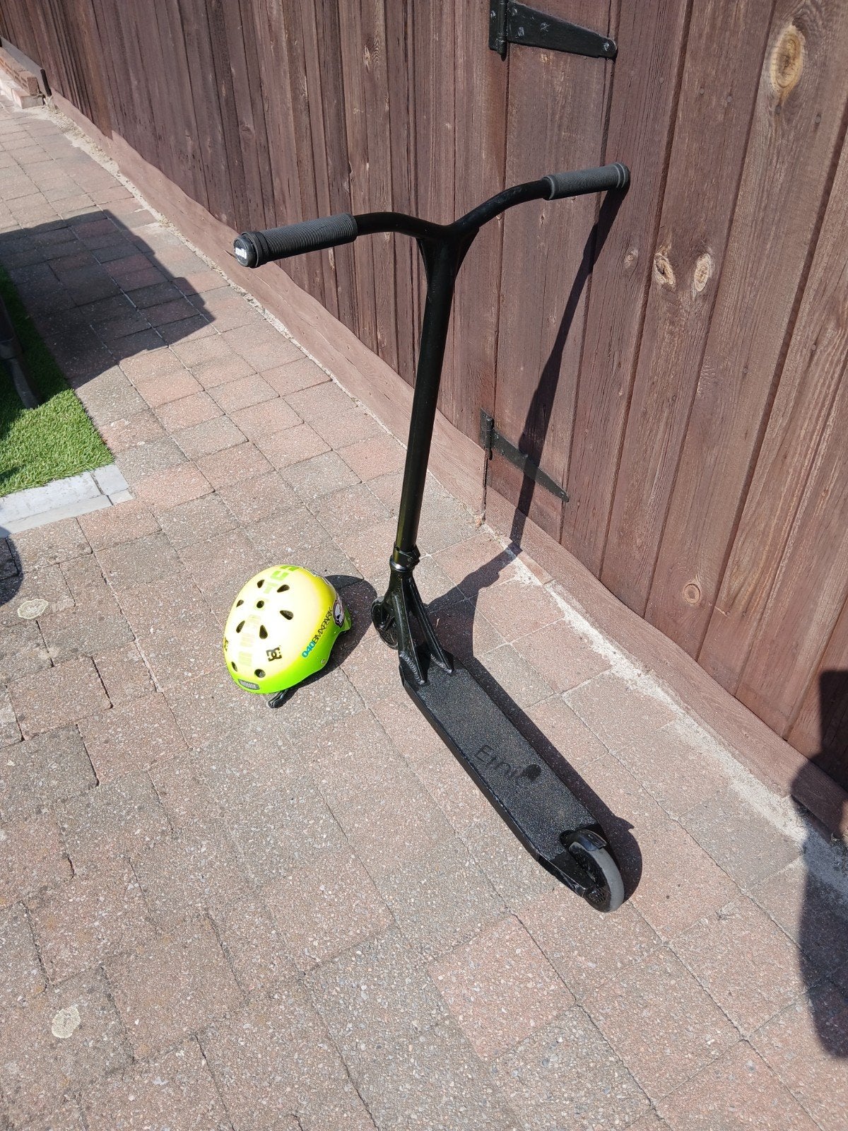 Stuntstep met helm, Fietsen en Brommers, Steps, Ophalen