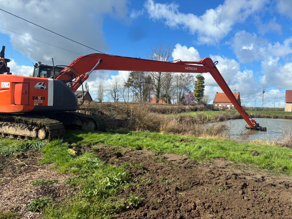 Hitachi 225us3, Enlèvement