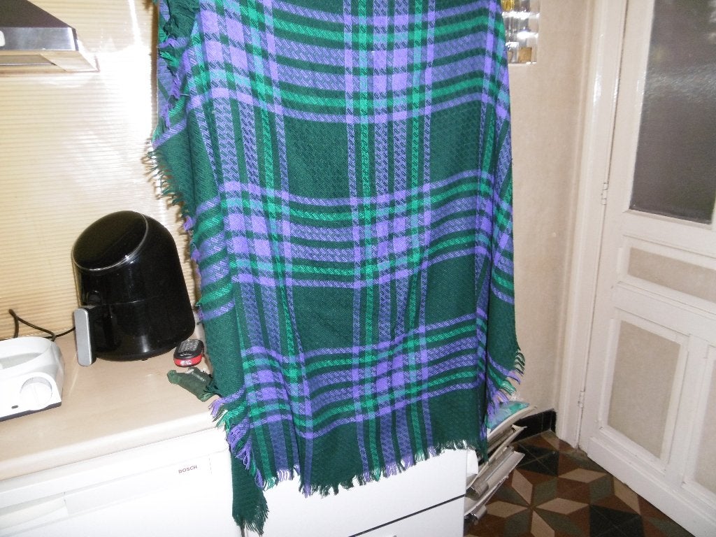 kledij dames sjaal vierkant 1.2mx1.2 m, Kleding | Dames, Ophalen of Verzenden, Zo goed als nieuw, Sjaal