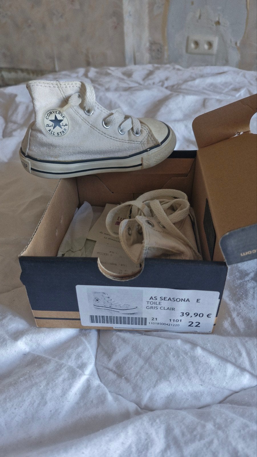 Converse p22, Enfants & Bébés, Vêtements de bébé | Chaussures & Chaussettes, Enlèvement