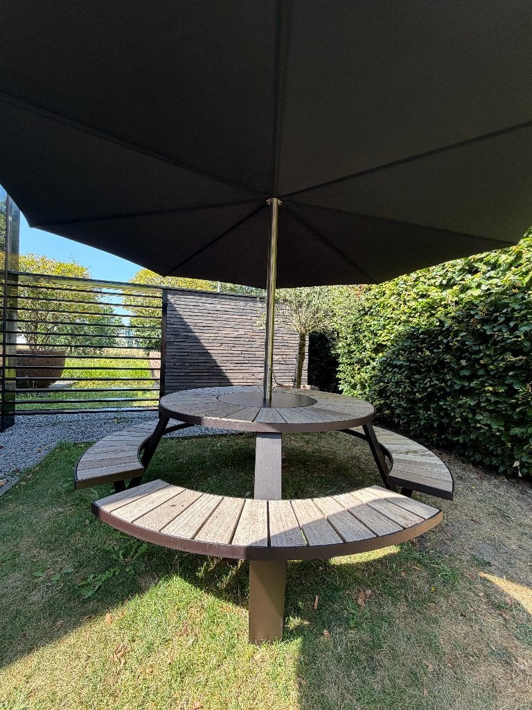Extremis Pantagruel picknicktafel + grote Inumbra parasol, Ophalen, Zo goed als nieuw, Rond, Aluminium