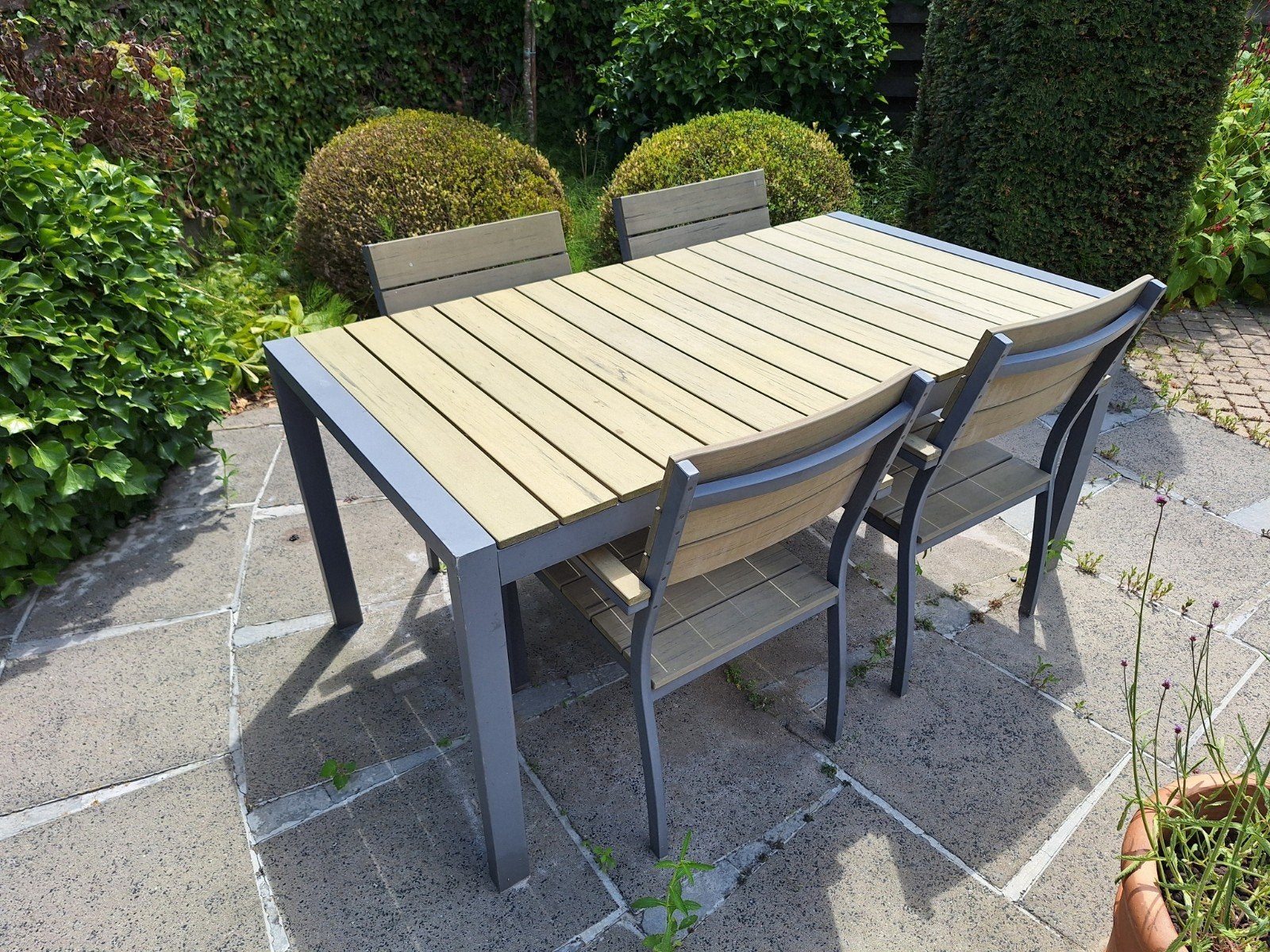 Tuintafel 160x90 met 4 stoelen en hoes, Tuin en Terras, Ophalen, 4 zitplaatsen, Gebruikt, Aluminium