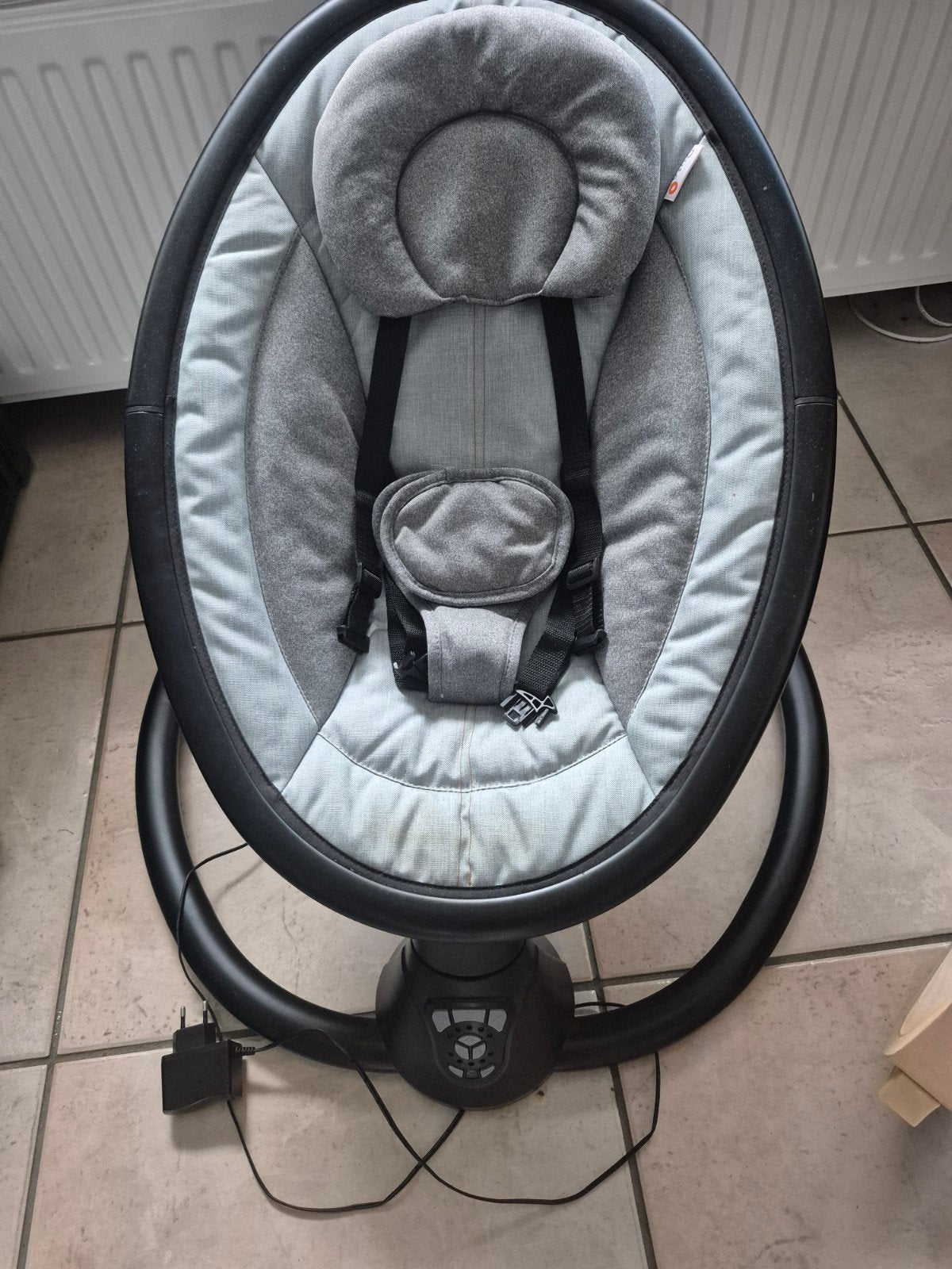 Elektrische schommelstoel Qute, Kinderen en Baby's, Gebruikt, Schommelstoel, Met gordel(s) of riempje(s), Ophalen
