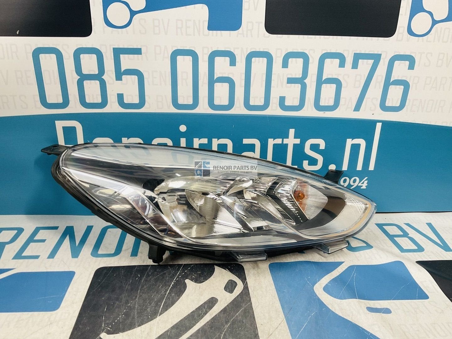Koplamp Ford Fiesta MK8 Halogeen H1BB13W029AE Rechts 2-J19-4, Gebruikt, -, -, 6 maanden garantie
