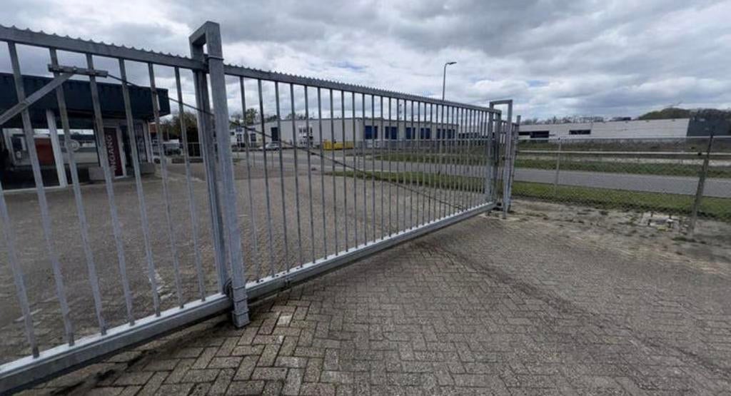 Handbediende gegalvaniseerde schuifpoort hekwerk hek hekken, Ophalen, Zo goed als nieuw