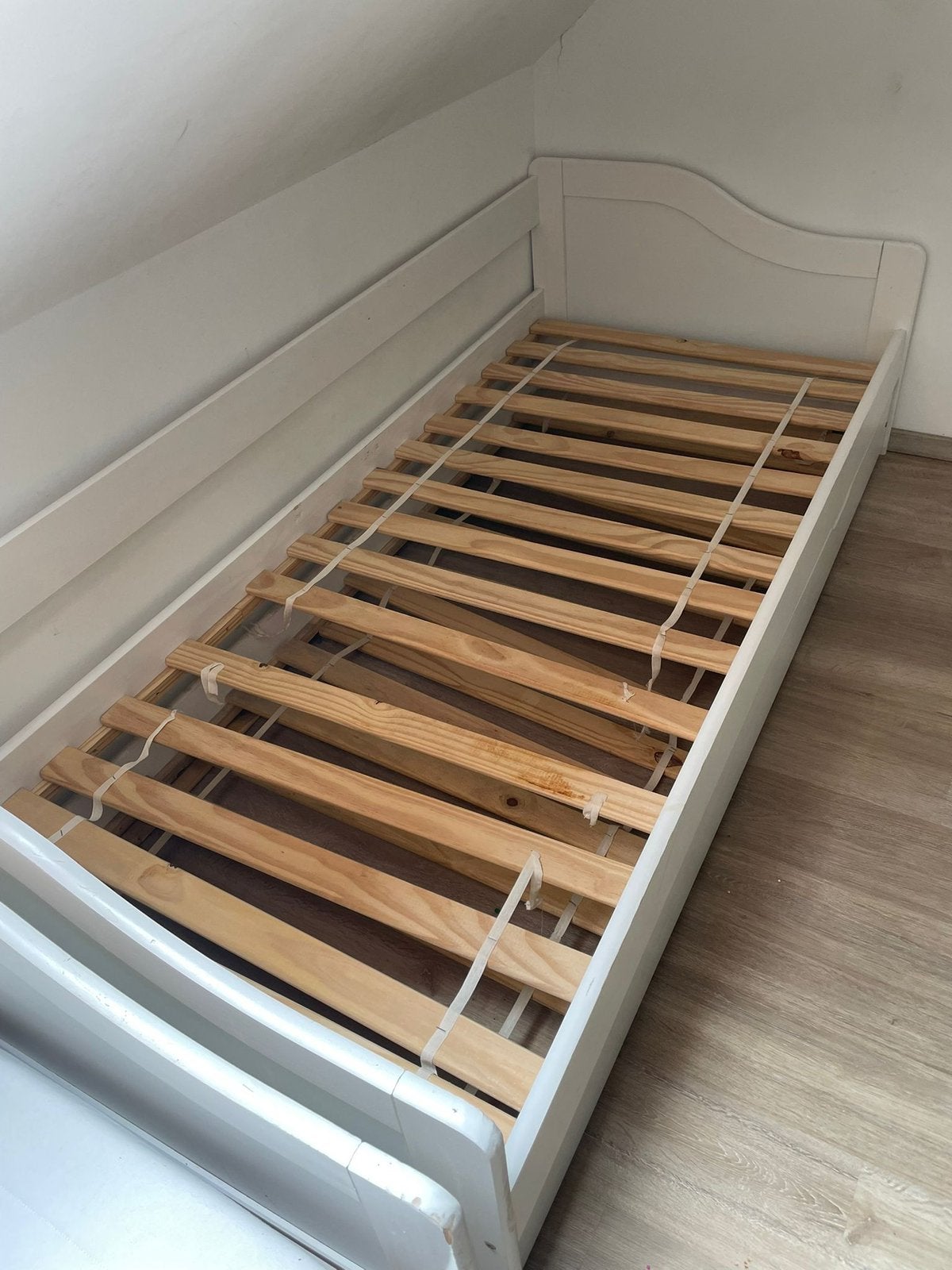 2 identieke 1-persoonsbedden met bedlade, Huis en Inrichting, Slaapkamer | Bedden, Ophalen, Gebruikt, 90 cm, Eenpersoons