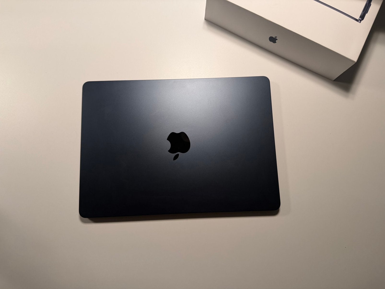 Macbook Air M4 met Garantie 98% batterij en 29 laadcycli, Computers en Software, Ophalen, 256 GB, 13 inch, Zo goed als nieuw