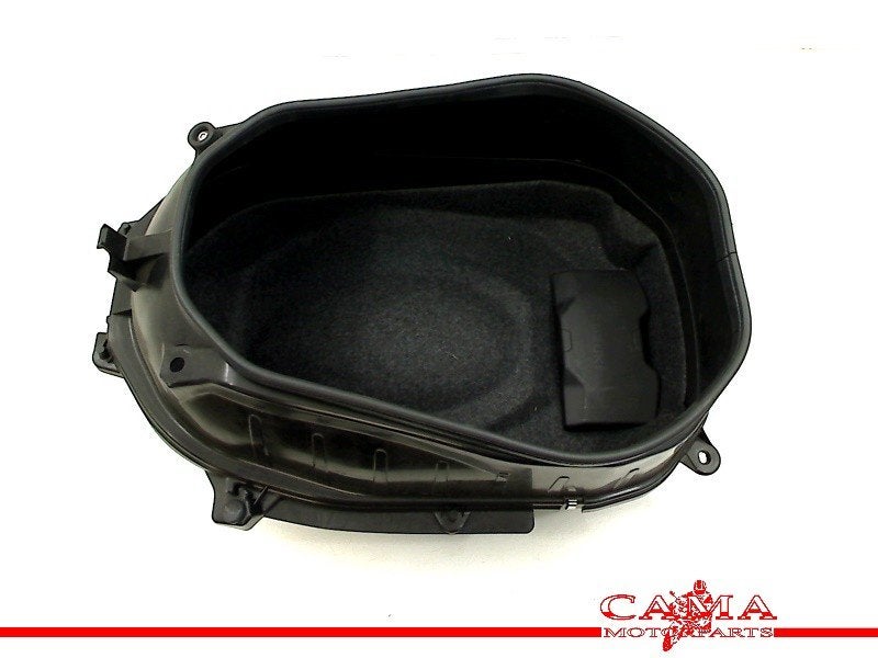 HELMBAK Suzuki AN 400 Burgman 2018- (AN400) (92211-19K0), Dhr. S. di Majo, Gebruikt, Info@cama-motorparts.nl, P.J. Troelstraweg 8 8
3144 CX  MAASSLUIS, NL