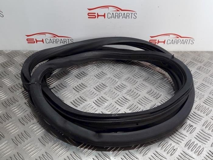 Joint caoutchouc portière 2portes gauche d'un Seat Ibiza, Autos : Pièces & Accessoires, -, 3 mois de garantie, Utilisé, -