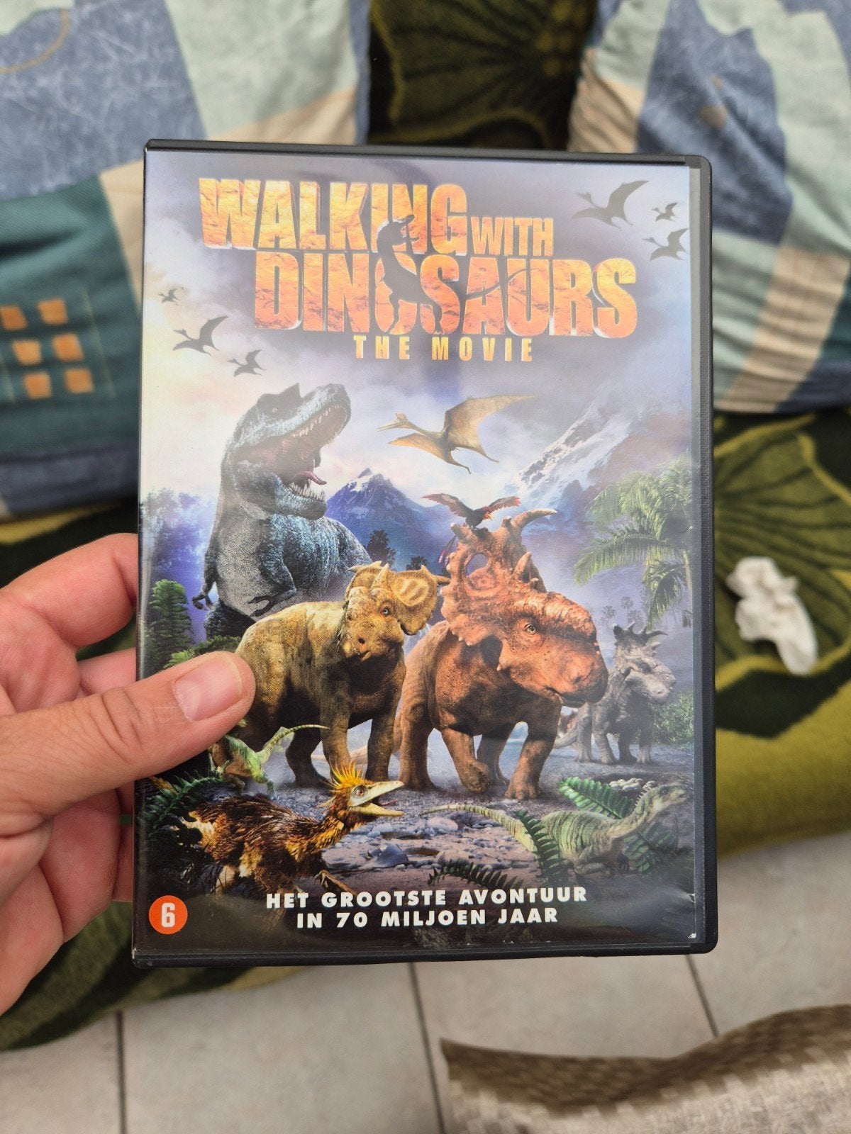 Walking with the dinosaurs the movie, Enlèvement ou Envoi
